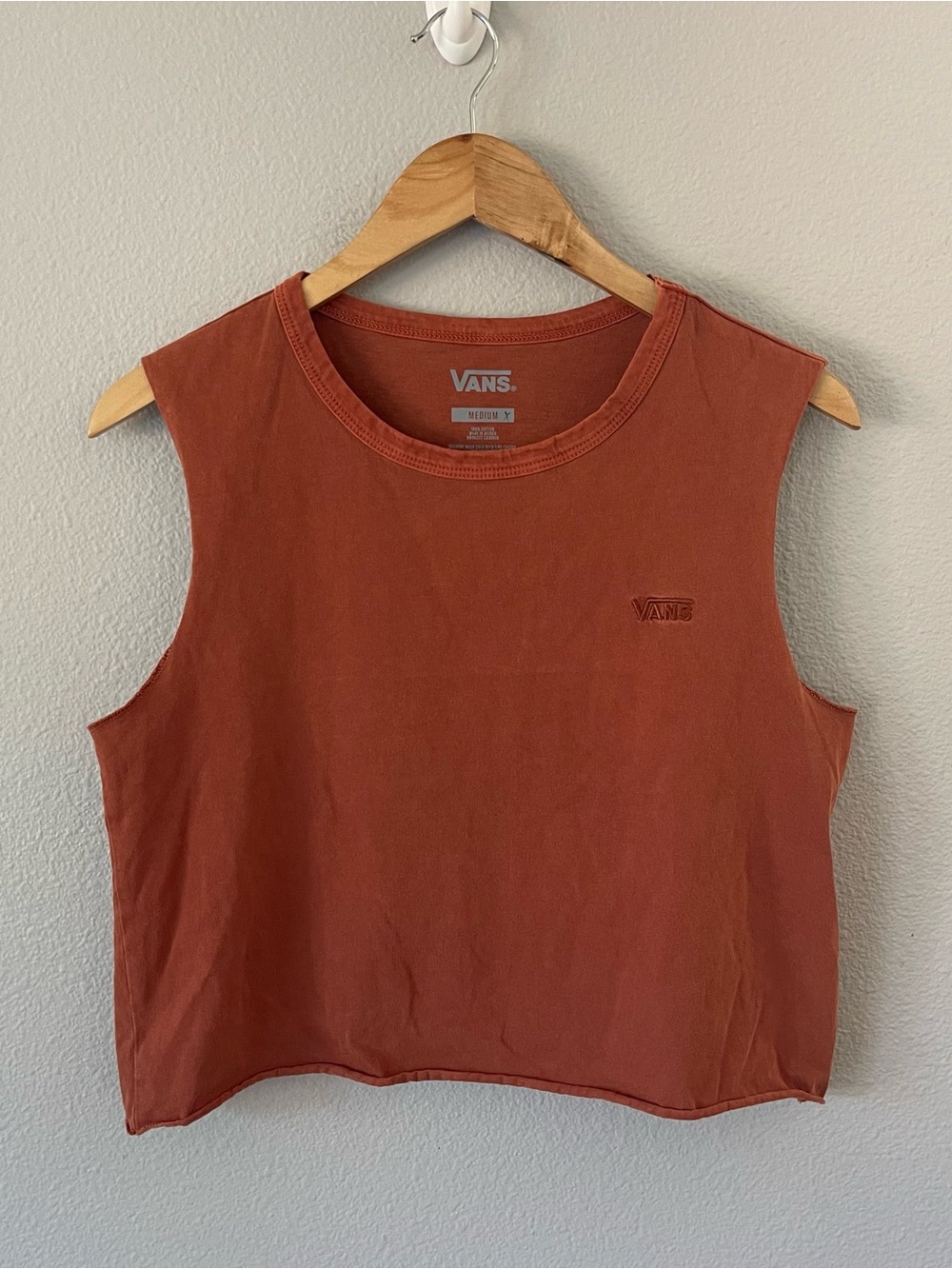 Vans Everly Washed Tank Cropped Size M NWT Red Brick